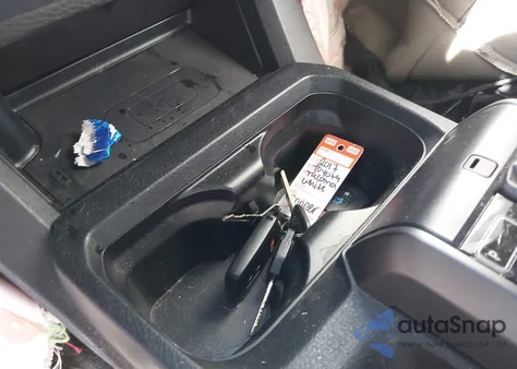 2017 Toyota Tacoma Trd Sport z USA, uszkodzony, nr VIN 3TMAZ5CN4HM045014